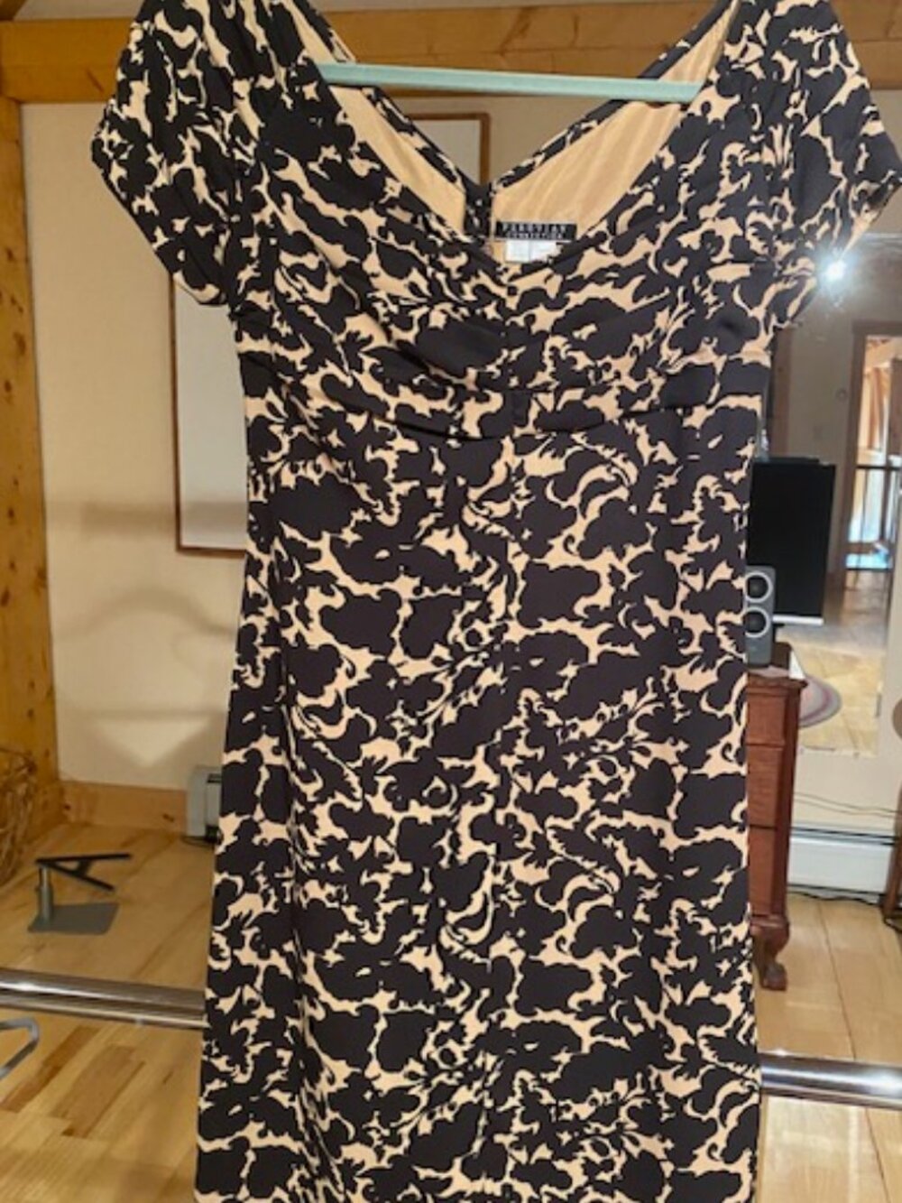 Peruvian Connection Chiaroscuro 100% Silk Dress Size 4 -Excellent